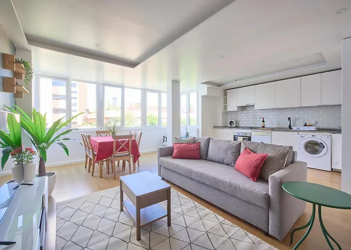Lisbon Saldanha Apartment 2